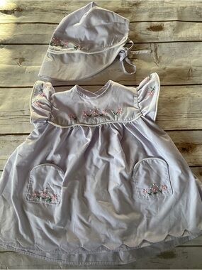 Vintage lavender dress with bonnet vguc no size tag measures like 6/12 dress